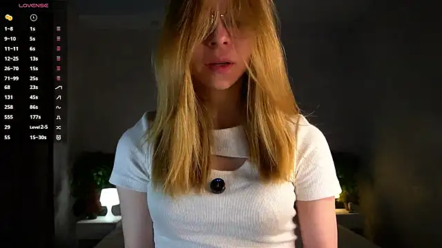 Snapshot of BarbaraViggiani chatting on 11-21-25, 05:00 BarbaraViggiani online show from 11-21-25, 05:00