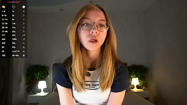 Snapshot of BarbaraViggiani chatting on 11-26-25, 05:58 BarbaraViggiani online show from 11-26-25, 05:58