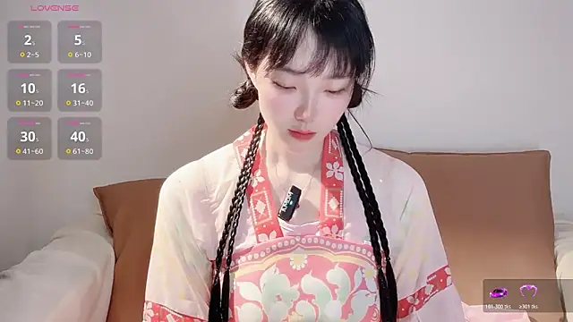 upoo7lt online show from 04-08-26, 01:49