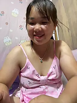 Snapshot of love_pusy09 chatting on 06-21-26, 04:37 love pusy09 online show from 06-21-26, 04:37