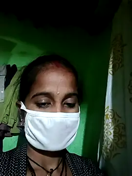 Snapshot of Hot_princess_1 chatting on 11-17-25, 04:24 Hot princess 1 online show from 11-17-25, 04:24