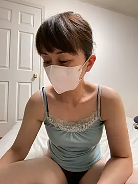 Snapshot of HONMONOHUUHU chatting on 07-24-26, 02:15 HONMONOHUUHU online show from 07-24-26, 02:15