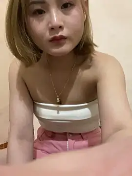 Emma sexy98 online show from 10-27-25, 07:40