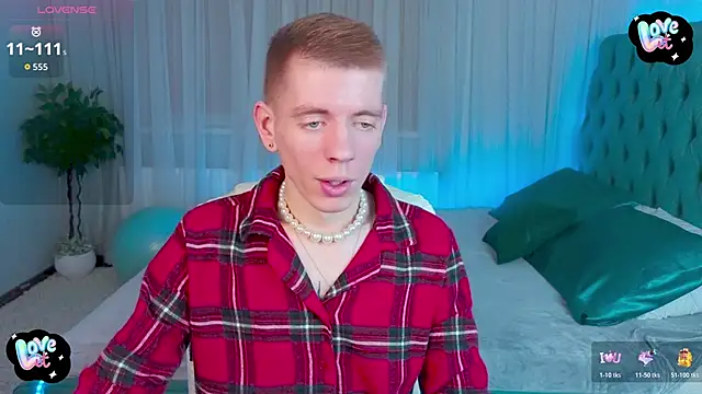 Cristian  Dior online show from 12-13-25, 07:53