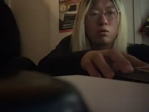 Snapshot of MUIMUICHAN27 chatting on 03-16-26, 05:13 MUIMUICHAN27 online show from 03-16-26, 05:13