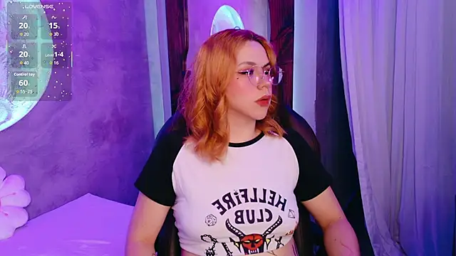 sussiestrawberry online show from 11-22-25, 05:17