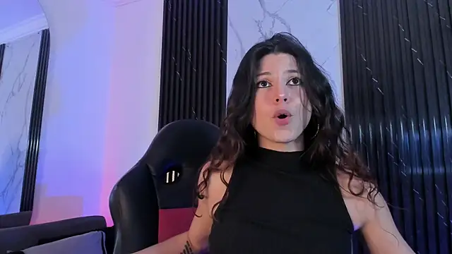 LolaMustaine  online show from 11-07-25, 09:37