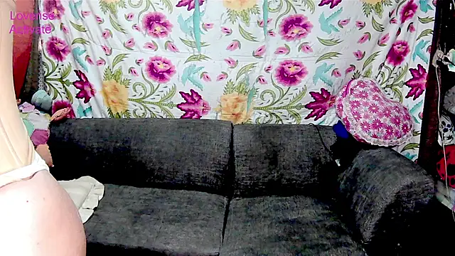 Bonnie and wizkhal online show from 03-09-26, 09:08