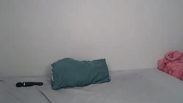 Sweet-PetiteX online show from 12-16-25, 06:07