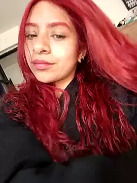 Snapshot of Lunatemptress4 chatting on 12-04-25, 02:04 Lunatemptress4 online show from 12-04-25, 02:04