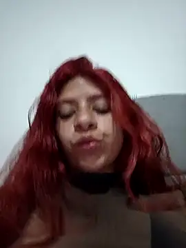 Snapshot of Lunatemptress4 chatting on 12-14-25, 01:11 Lunatemptress4 online show from 12-14-25, 01:11