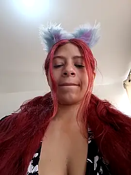 Snapshot of Lunatemptress4 chatting on 12-18-25, 01:50 Lunatemptress4 online show from 12-18-25, 01:50