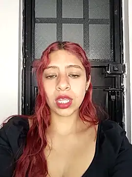 Snapshot of Lunatemptress4 chatting on 01-06-26, 01:26 Lunatemptress4 online show from 01-06-26, 01:26