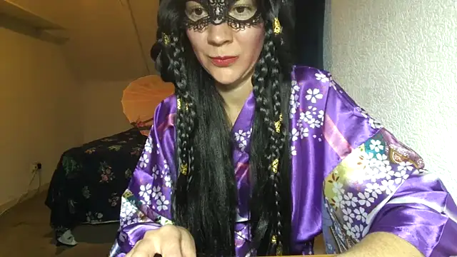 Snapshot of Aromaloveqq chatting on 11-22-25, 03:33 Aromaloveqq online show from 11-22-25, 03:33