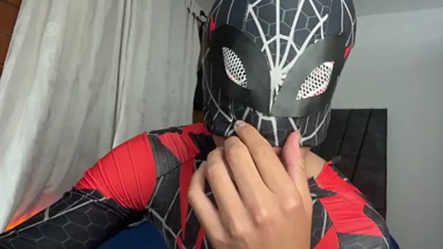 Snapshot of marcoh0t chatting on 10-27-25, 03:32 marcoh0t online show from 10-27-25, 03:32