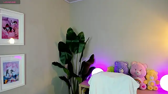 lexirouge   online show from 11-22-25, 12:48