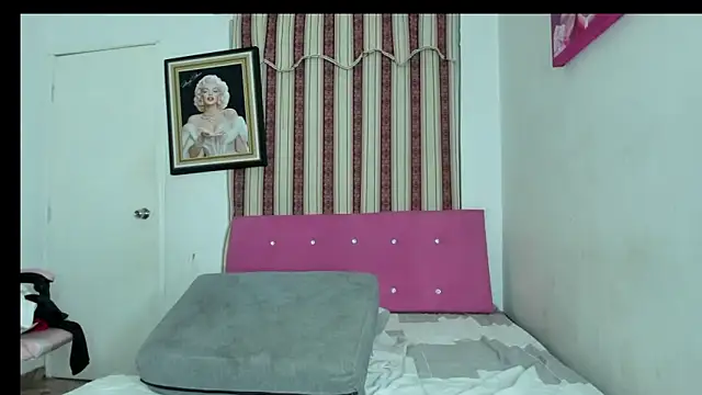 Snapshot of alahia66 chatting on 05-06-26, 12:41 alahia66 online show from 05-06-26, 12:41