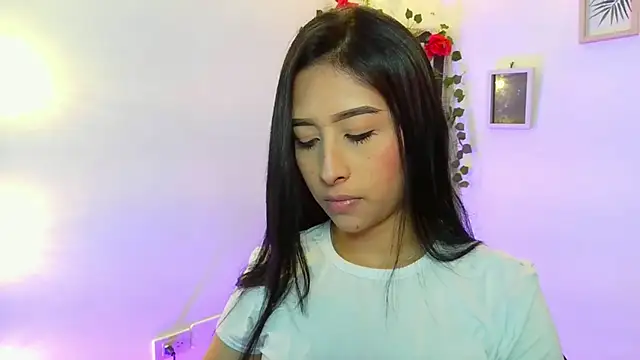 Snapshot of melissa__dolce chatting on 10-24-25, 10:39 melissa dolce online show from 10-24-25, 10:39