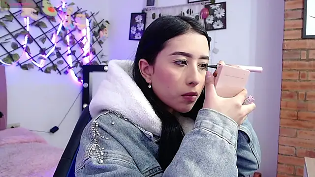 Snapshot of melissa__dolce chatting on 10-27-25, 08:24 melissa dolce online show from 10-27-25, 08:24