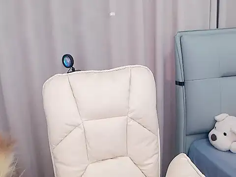 Xiaodie-baby online show from 10-28-25, 02:37