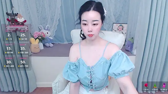 Snapshot of Xiaodie-baby chatting on 06-05-26, 02:40 Xiaodie-baby online show from 06-05-26, 02:40