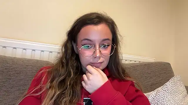 Snapshot of lolatheangel chatting on 12-21-25, 08:05 lolatheangel online show from 12-21-25, 08:05