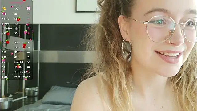 Snapshot of lolatheangel chatting on 02-04-26, 02:17 lolatheangel online show from 02-04-26, 02:17