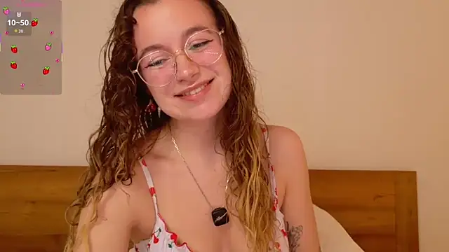 Snapshot of lolatheangel chatting on 03-03-26, 02:39 lolatheangel online show from 03-03-26, 02:39