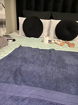 Nicole bash online show from 04-01-26, 07:31