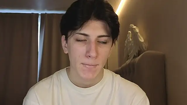 Oliver star boy  online show from 01-12-26, 12:10