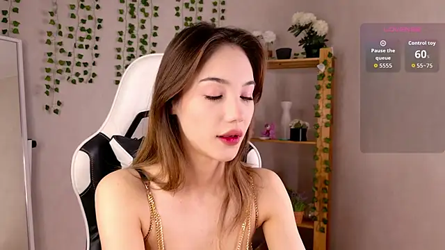 Snapshot of LilCatalia chatting on 08-09-26, 10:09 LilCatalia online show from 08-09-26, 10:09