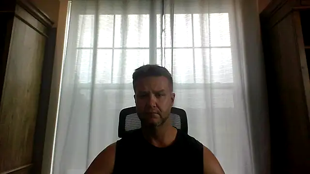 Snapshot of 45andfit1 chatting on 10-30-25, 01:34 45andfit1 online show from 10-30-25, 01:34