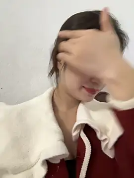 Snapshot of Pig_pig11 chatting on 11-04-25, 02:27 Pig pig11 online show from 11-04-25, 02:27