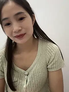 Snapshot of Pig_pig11 chatting on 11-13-25, 11:31 Pig pig11 online show from 11-13-25, 11:31