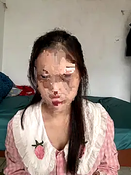 Snapshot of Pig_pig11 chatting on 11-17-25, 09:15 Pig pig11 online show from 11-17-25, 09:15