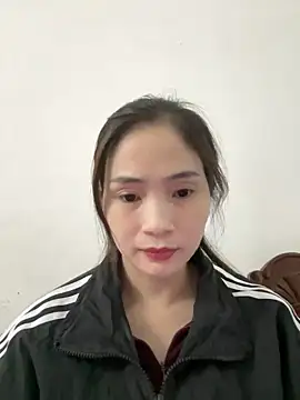 Snapshot of Pig_pig11 chatting on 11-19-25, 01:11 Pig pig11 online show from 11-19-25, 01:11