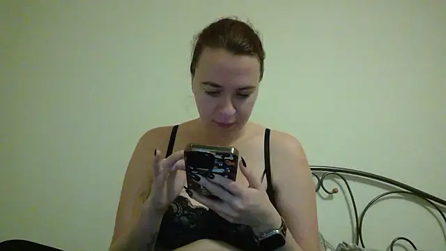 Snapshot of Latexaddictx_ chatting on 01-08-26, 08:11 Latexaddictx online show from 01-08-26, 08:11