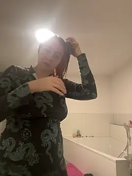 Snapshot of Latexaddictx_ chatting on 03-01-26, 08:11 Latexaddictx online show from 03-01-26, 08:11