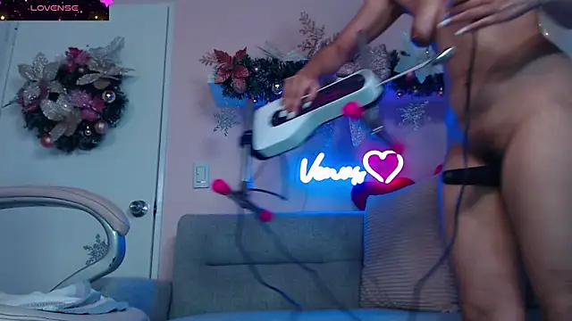 VenusIsLove  online show from 12-12-24, 11:14