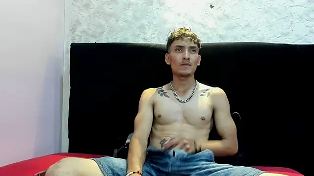 SavageLover  online show from 11-08-25, 03:39