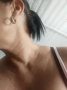 EmperatrizMilf online show from 11-18-25, 06:01