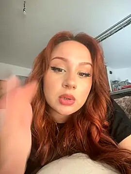 Snapshot of katerina017 chatting on 10-24-25, 11:50 katerina017 online show from 10-24-25, 11:50