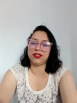 Caroline-17 online show from 11-27-25, 06:10