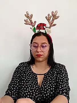 Caroline-17 online show from 12-05-25, 06:15