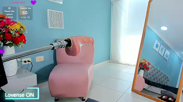 Luna Raay online show from 04-22-26, 05:58