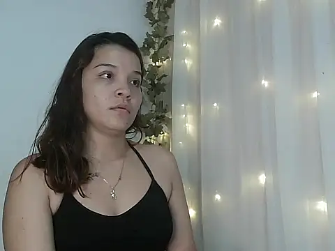 angelicahotparis18 online show from 11-24-25, 10:59