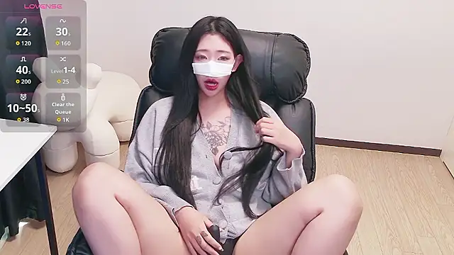 Milk Sola online show from 07-12-26, 04:36