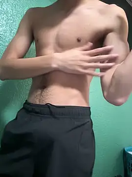 Snapshot of Delicious_Papi chatting on 06-17-26, 05:47 Delicious Papi online show from 06-17-26, 05:47