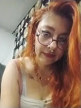 EmilyyRed online show from 12-18-25, 02:39