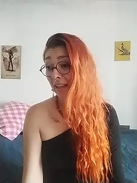 EmilyyRed online show from 12-18-25, 05:52